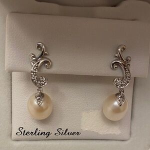 Sterling silver fresh water pearl earrings